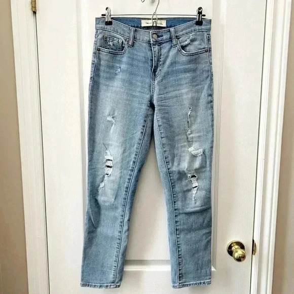 GAP Best Girlfriend Jeans Distressed Ankle Crop Boho Light Wash Blue Denim 25 - Picture 2 of 16